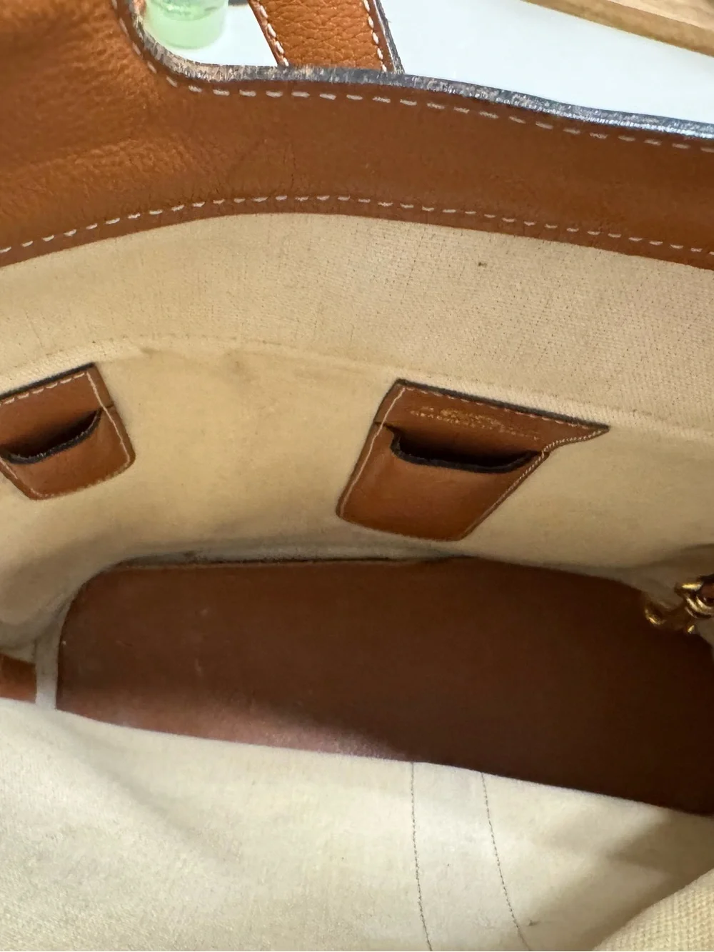 N/A neutral canvas